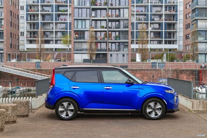 2020 Kia e-Soul - фотография 18 из 40
