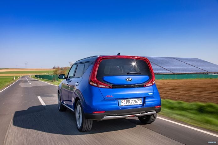 2020 Kia e-Soul - фотография 19 из 40