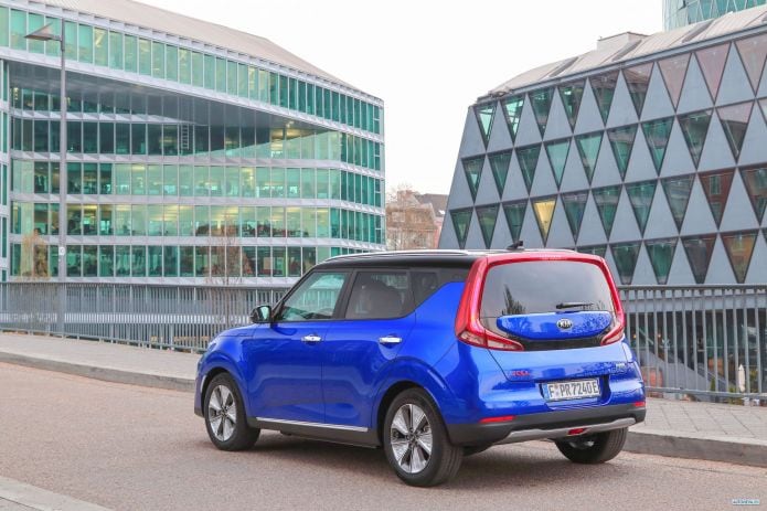2020 Kia e-Soul - фотография 22 из 40