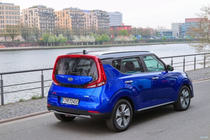 2020 Kia e-Soul - фотография 23 из 40