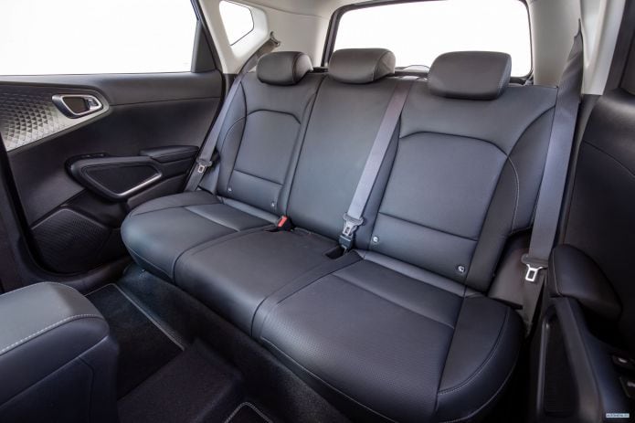 2020 Kia e-Soul - фотография 27 из 40