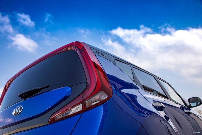 2020 Kia e-Soul - фотография 38 из 40