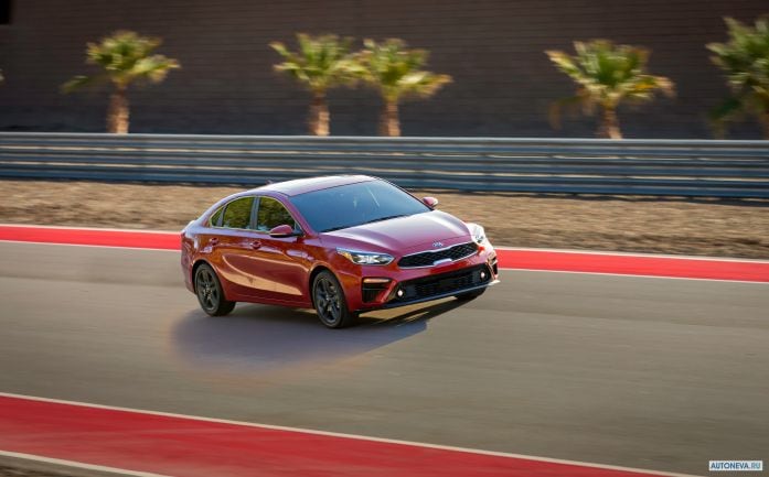 2020 Kia Forte - фотография 13 из 40