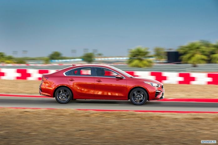 2020 Kia Forte - фотография 21 из 40