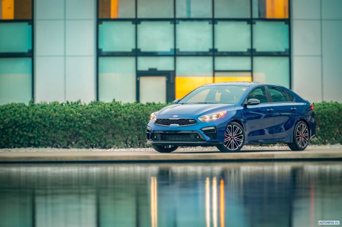2020 Kia Forte GT - фотография 2 из 32