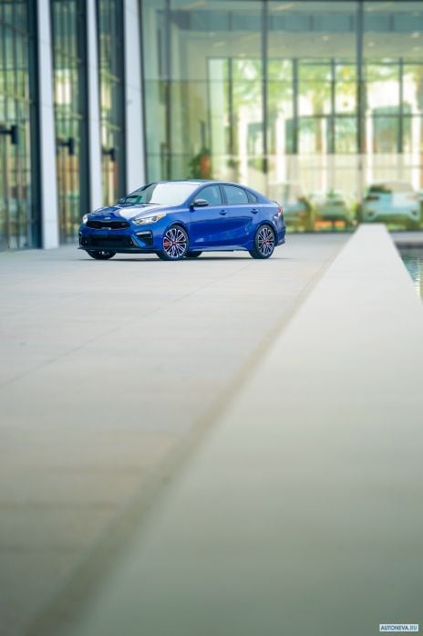 2020 Kia Forte GT - фотография 4 из 32