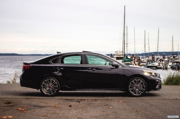 2020 Kia Forte GT - фотография 9 из 32