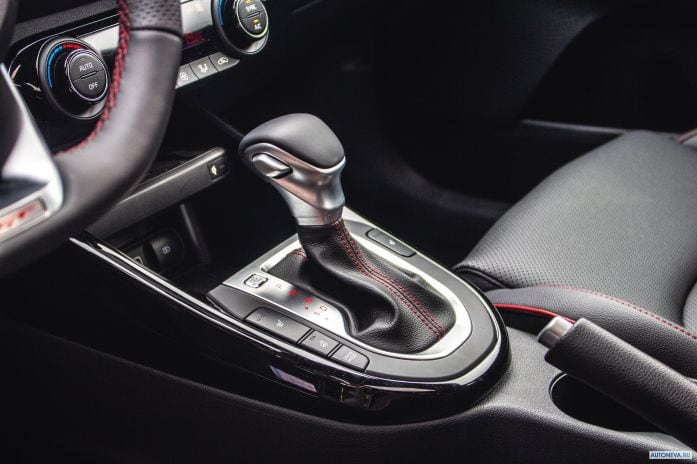 2020 Kia Forte GT - фотография 17 из 32