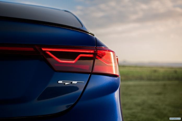 2020 Kia Forte GT - фотография 24 из 32
