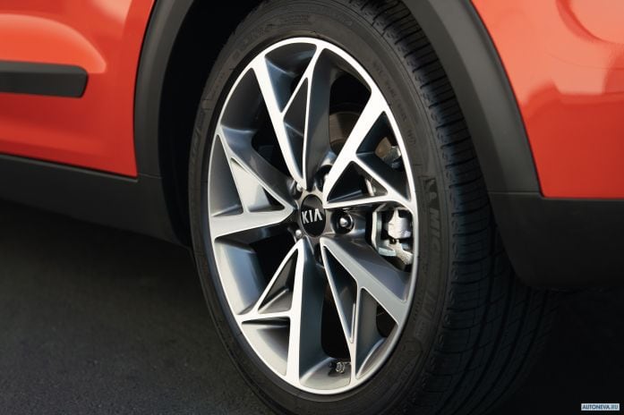 2020 Kia Niro Hybrid - фотография 32 из 40 2020 Kia Niro Hybrid - фотография 32 из 40