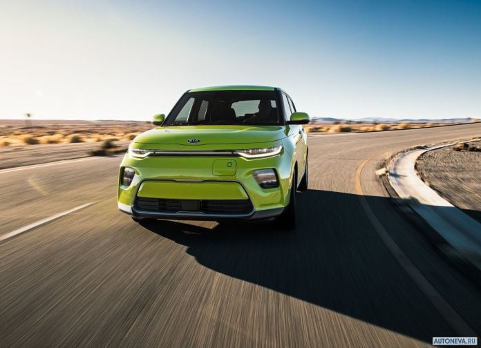 2020 Kia Soul EV - фотография 8 из 37