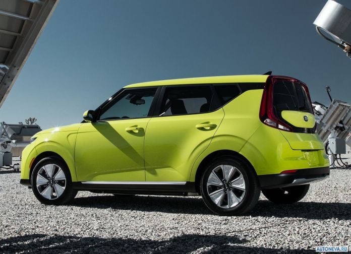 2020 Kia Soul EV - фотография 11 из 37