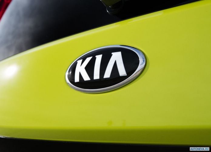 2020 Kia Soul EV - фотография 35 из 37