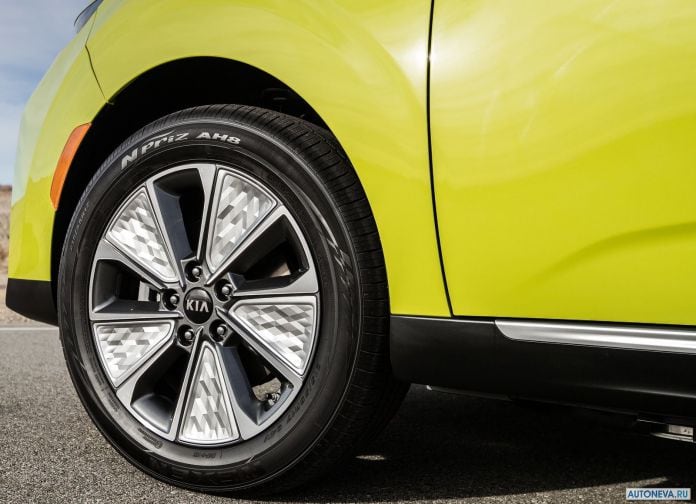 2020 Kia Soul EV - фотография 36 из 37