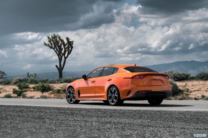 2020 Kia Stinger GTS - фотография 5 из 16