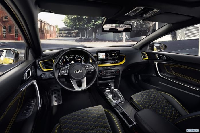 2020 Kia xCeed - фотография 32 из 40 2020 Kia xCeed - фотография 32 из 40