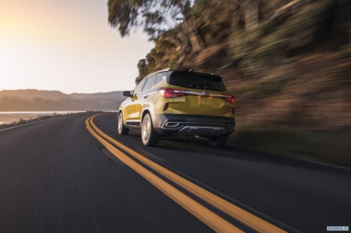 2021 Kia Seltos - фотография 23 из 40