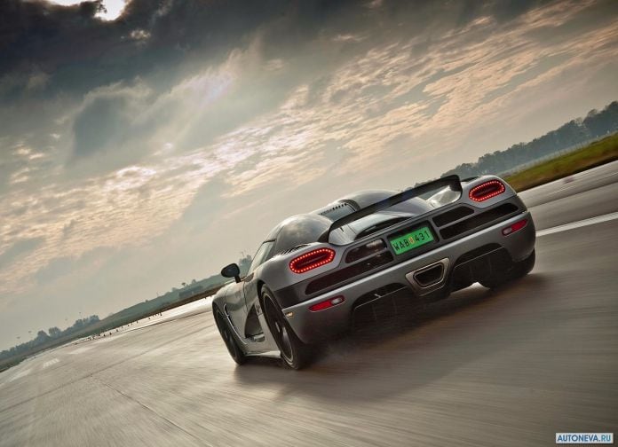 2011 Koenigsegg Agera - фотография 12 из 29