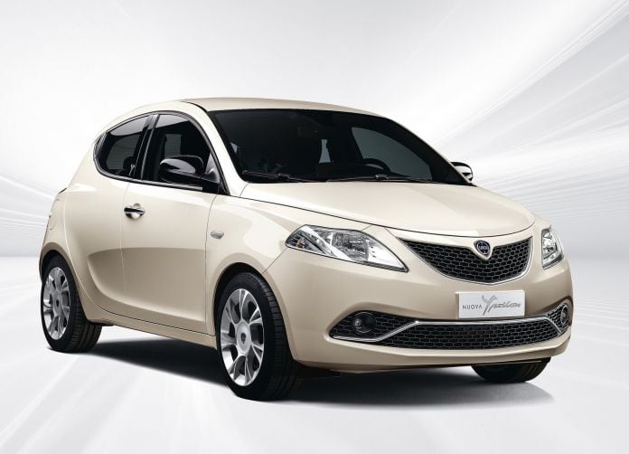 2016 Lancia Ypsilon - фотография 1 из 36