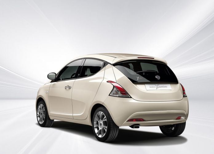 2016 Lancia Ypsilon - фотография 3 из 36