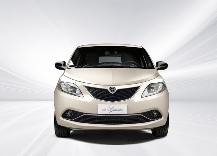 2016 Lancia Ypsilon - фотография 4 из 36