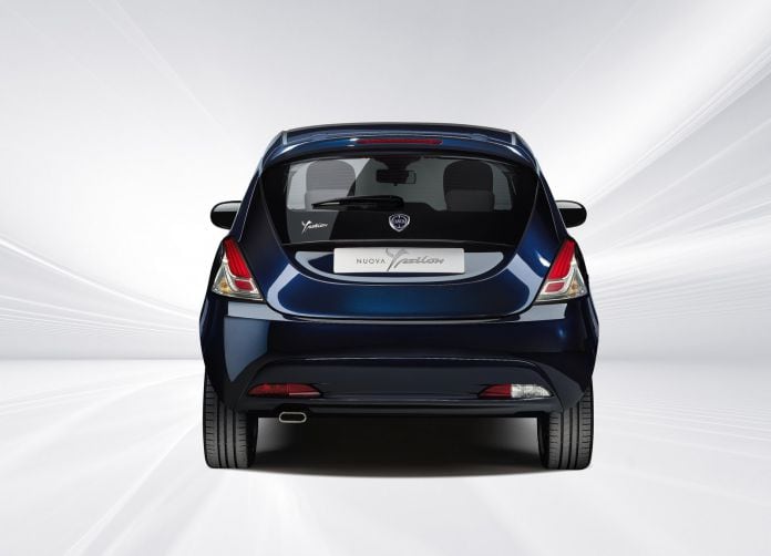 2016 Lancia Ypsilon - фотография 5 из 36
