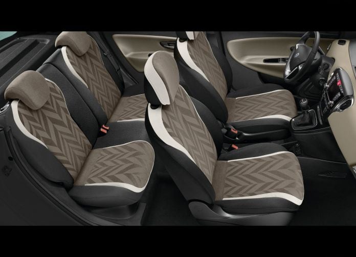 2016 Lancia Ypsilon - фотография 10 из 36