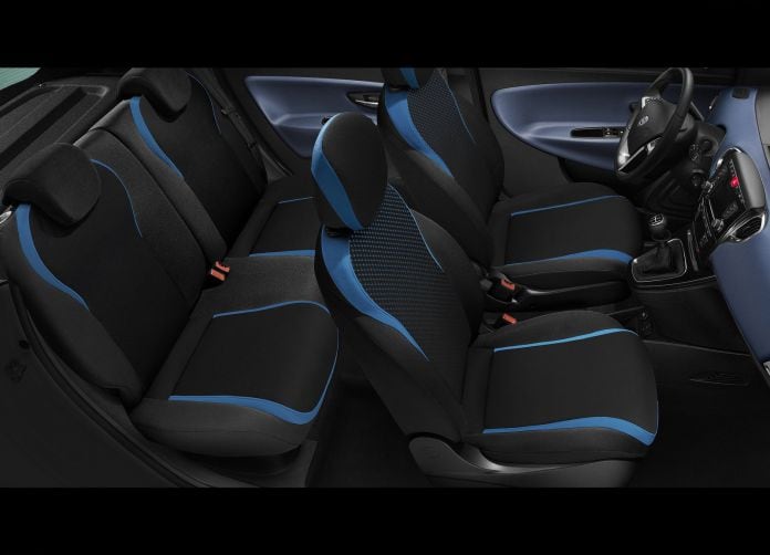 2016 Lancia Ypsilon - фотография 13 из 36