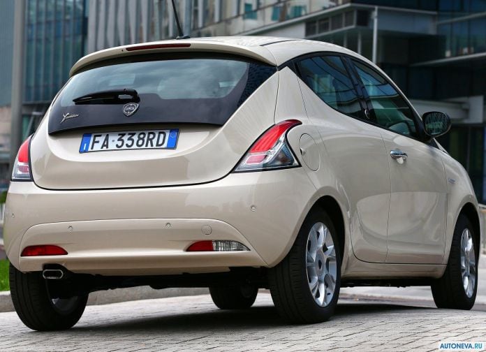 2016 Lancia Ypsilon - фотография 16 из 36