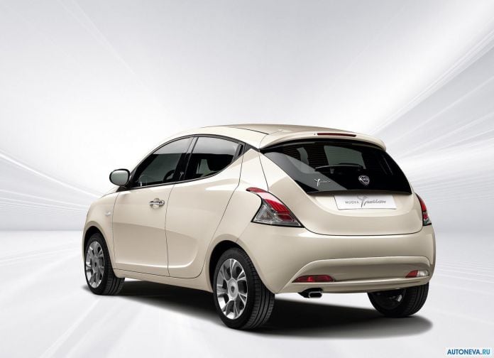 2016 Lancia Ypsilon - фотография 20 из 36