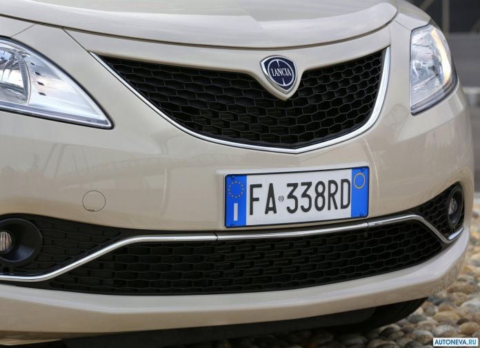 2016 Lancia Ypsilon - фотография 27 из 36