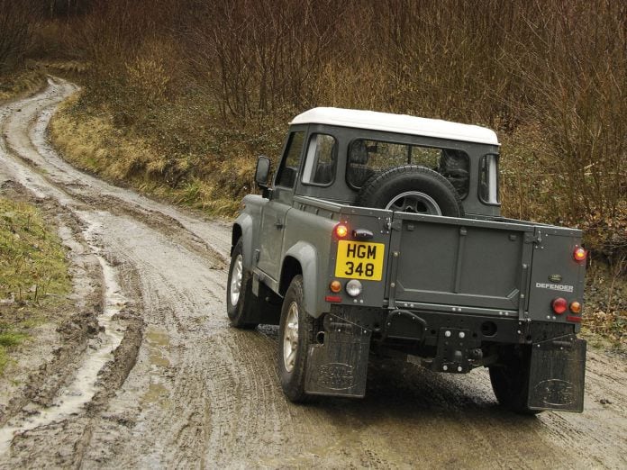 2007 Land Rover Defender Pickup 2d - фотография 2 из 7