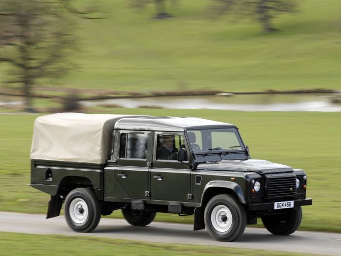 2007 Land Rover Defender Pickup 4d - фотография 1 из 6