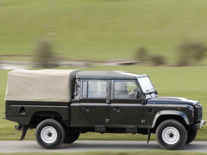2007 Land Rover Defender Pickup 4d - фотография 2 из 6