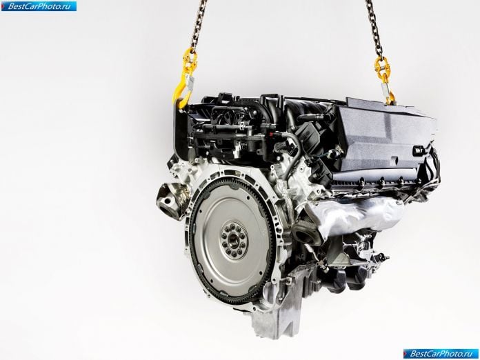 2010 Land Rover Discovery 4 - фотография 22 из 44