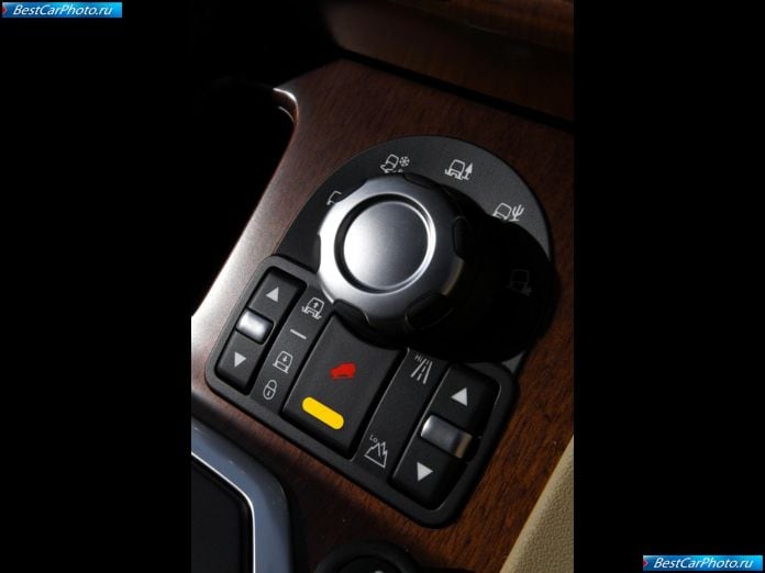 2010 Land Rover Discovery 4 - фотография 29 из 44