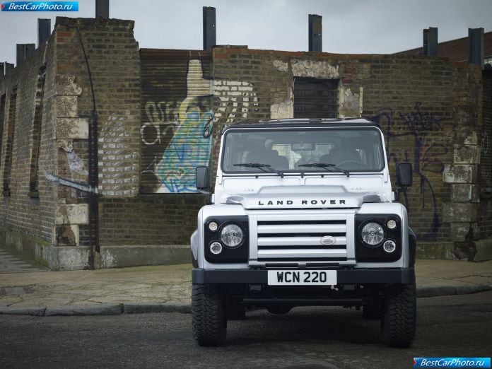 2011 Land Rover Defender X-tech - фотография 9 из 18