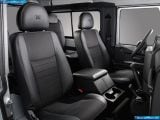 land_rover_2011-defender_x-tech_1600x1200_011.jpg