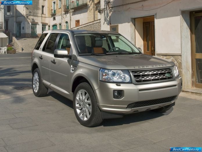 2011 Land Rover Freelander 2 - фотография 11 из 56