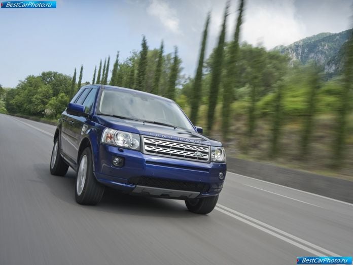 2011 Land Rover Freelander 2 - фотография 12 из 56