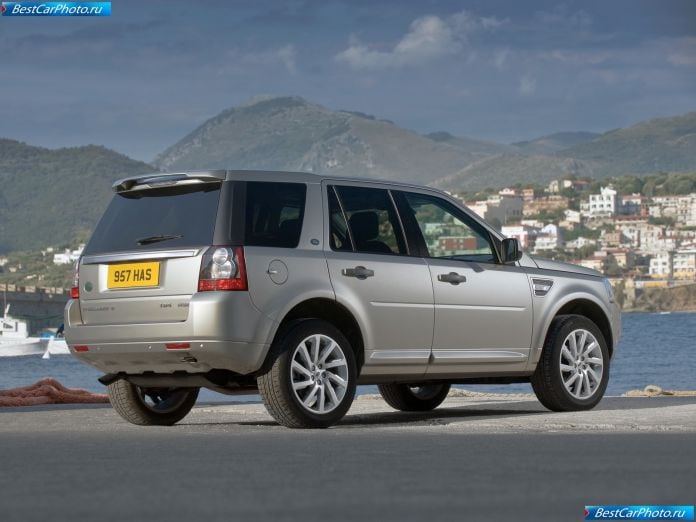 2011 Land Rover Freelander 2 - фотография 18 из 56