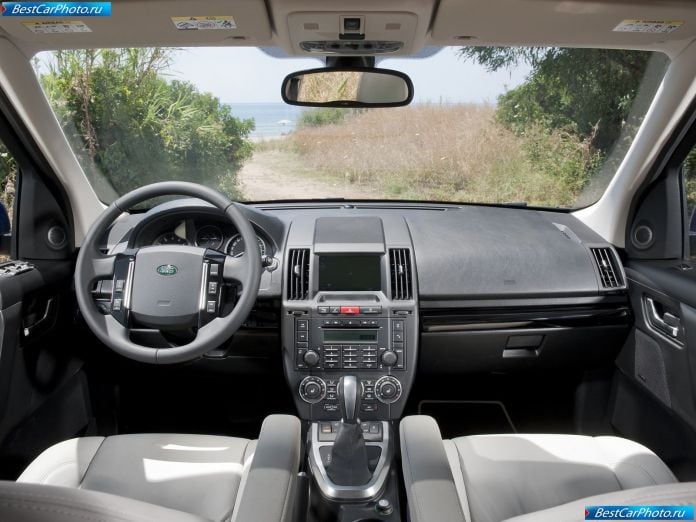 2011 Land Rover Freelander 2 - фотография 36 из 56