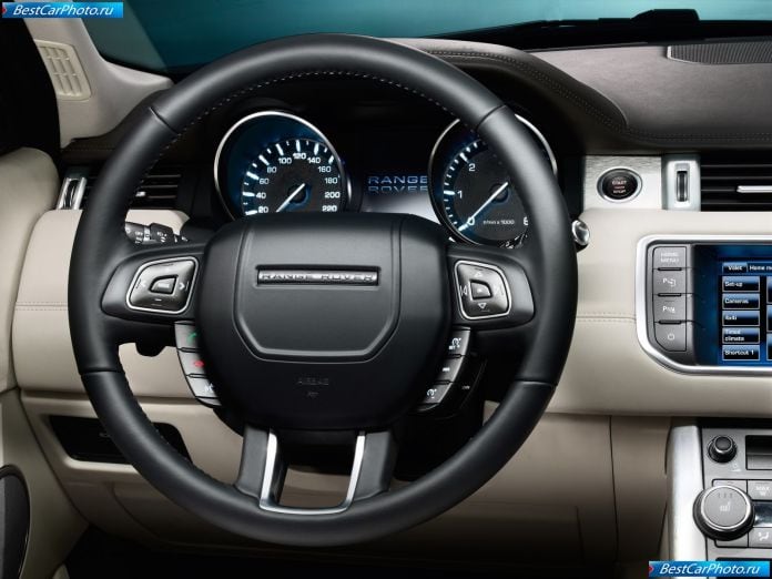 2011 Land Rover Range Rover Evoque - фотография 42 из 48