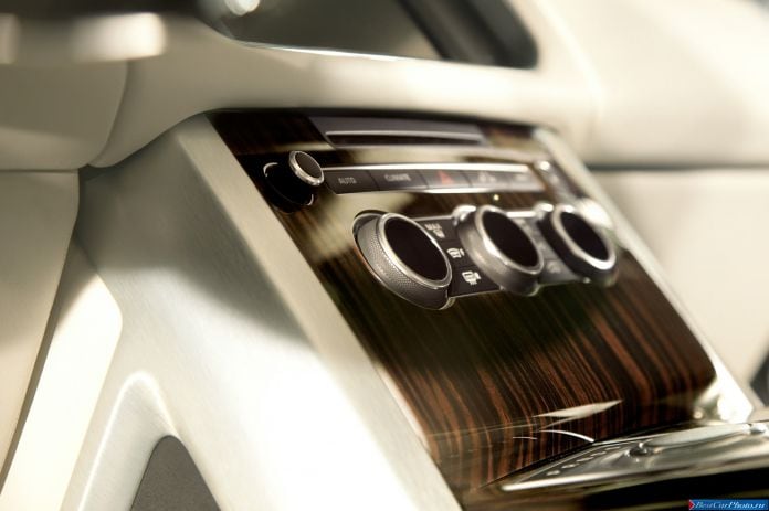 2013 Land Rover Range Rover - фотография 69 из 81