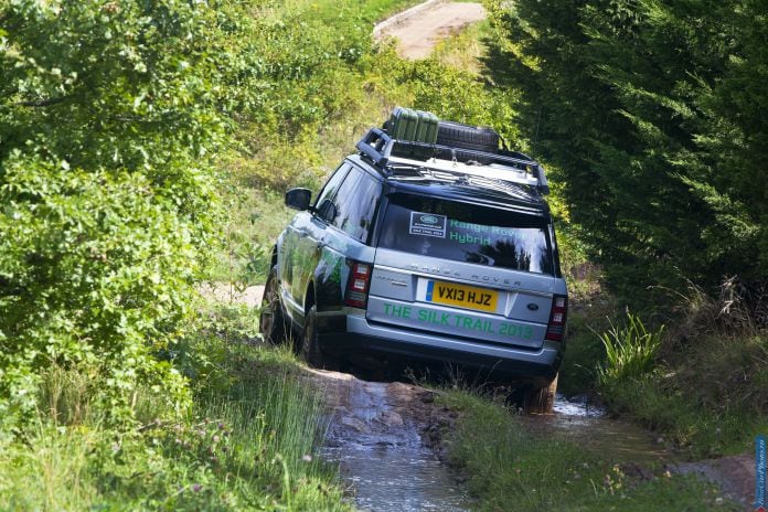 2013 Land Rover Range Rover Hybrid - фотография 3 из 11