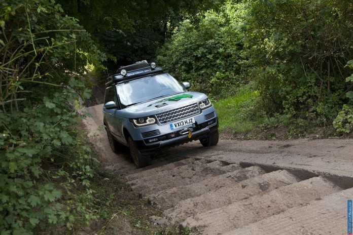 2013 Land Rover Range Rover Hybrid - фотография 7 из 11