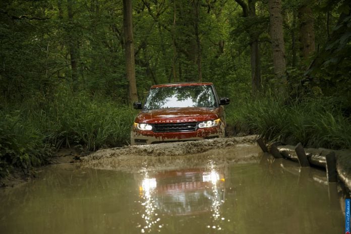 2014 Land Rover Range Rover Sport - фотография 58 из 157
