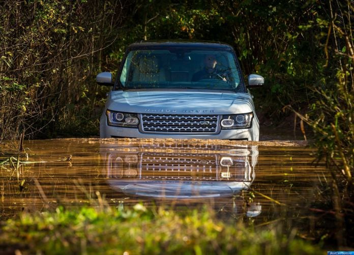 2015 Land Rover Range Rover Hybrid - фотография 16 из 21