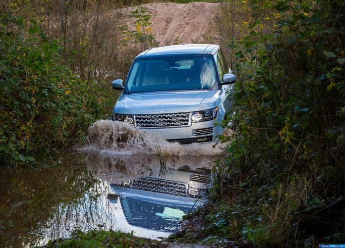 2015 Land Rover Range Rover Hybrid - фотография 17 из 21