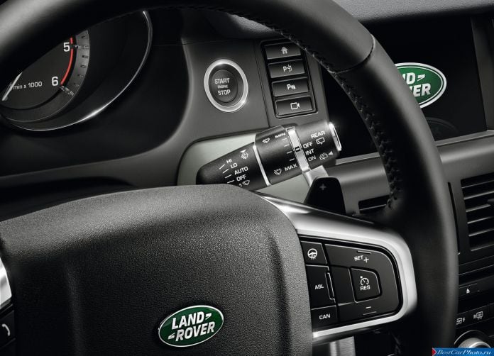 2015 Land Rover Discovery Sport - фотография 3 из 14